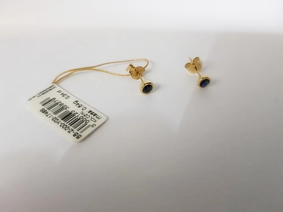 zlote-kolczyki-rodzaj-bigla-sztyft