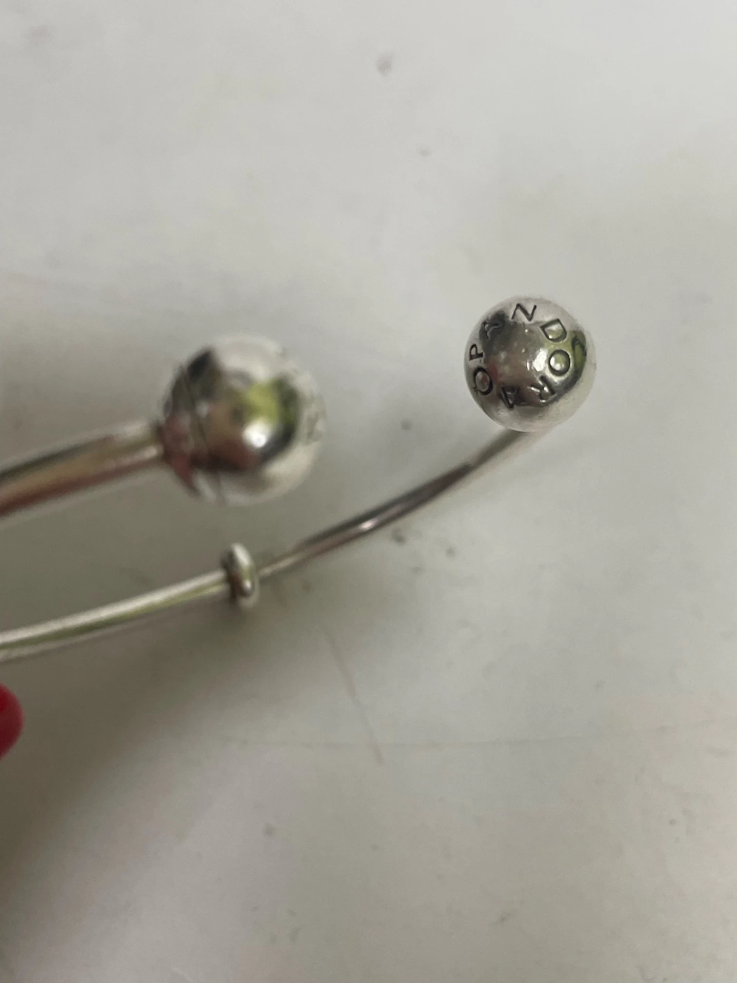 otwarta-bransoletka-bangle-pandora-moments-925-material-srebro