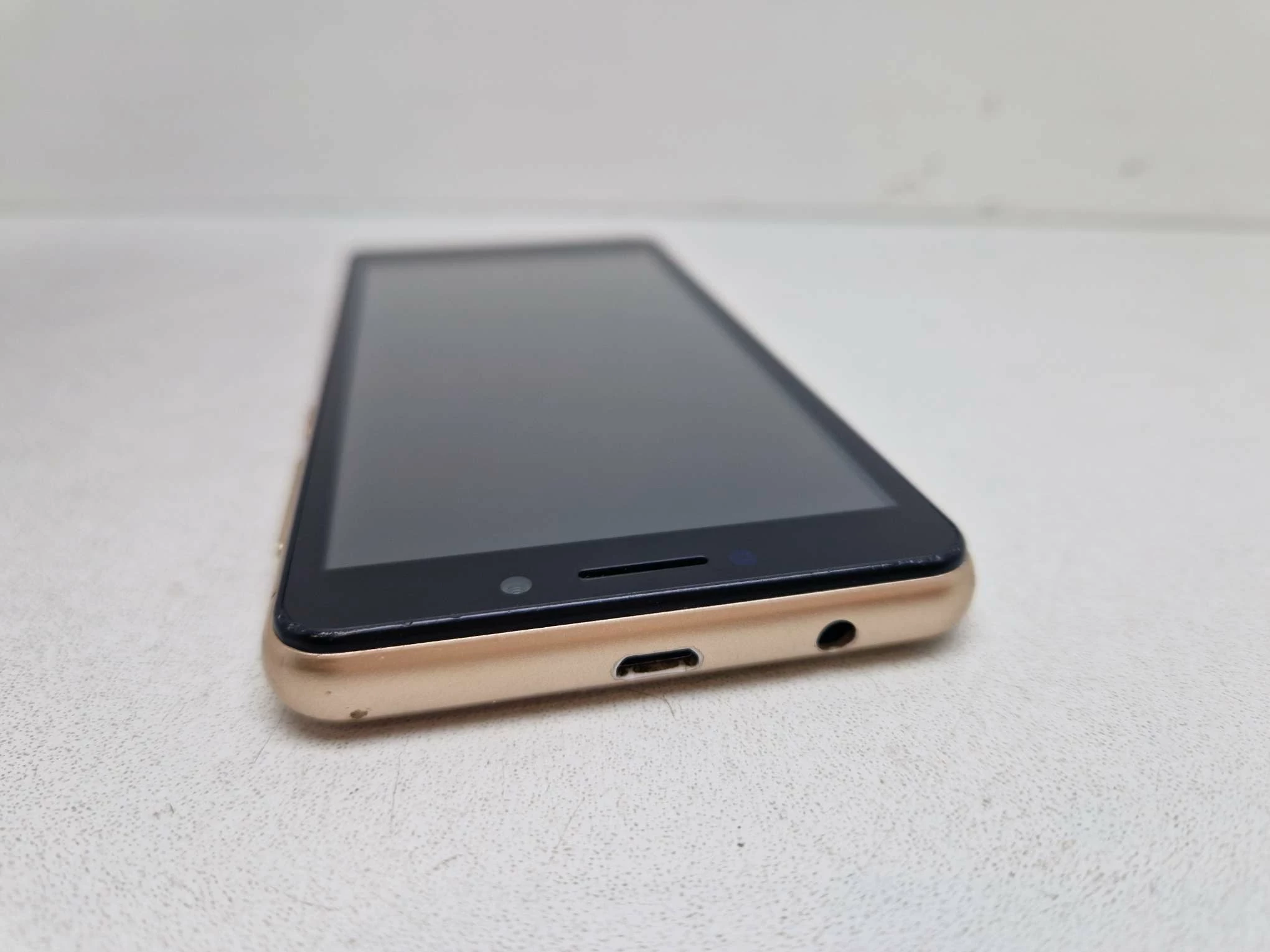 telefon-kruger-matz-move-8-mini-typ-smartfon