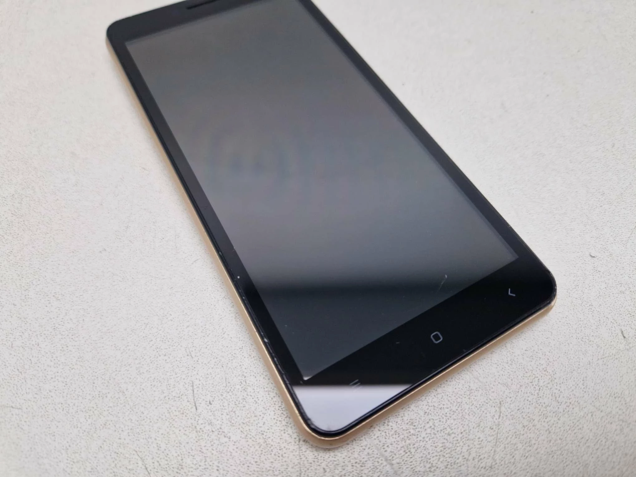 telefon-kruger-matz-move-8-mini-kolor-zloty