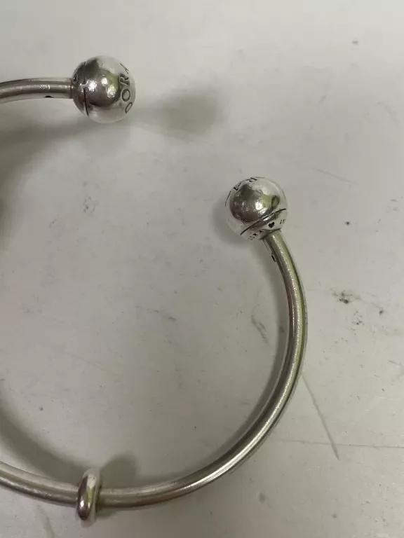 otwarta-bransoletka-bangle-pandora-moments-925-dlugosc-calkowita-175