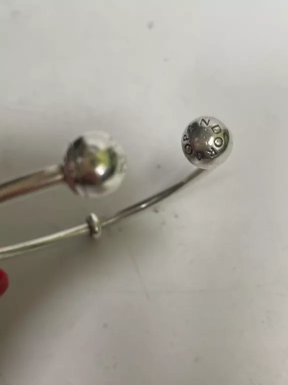 otwarta-bransoletka-bangle-pandora-moments-925-material-srebro