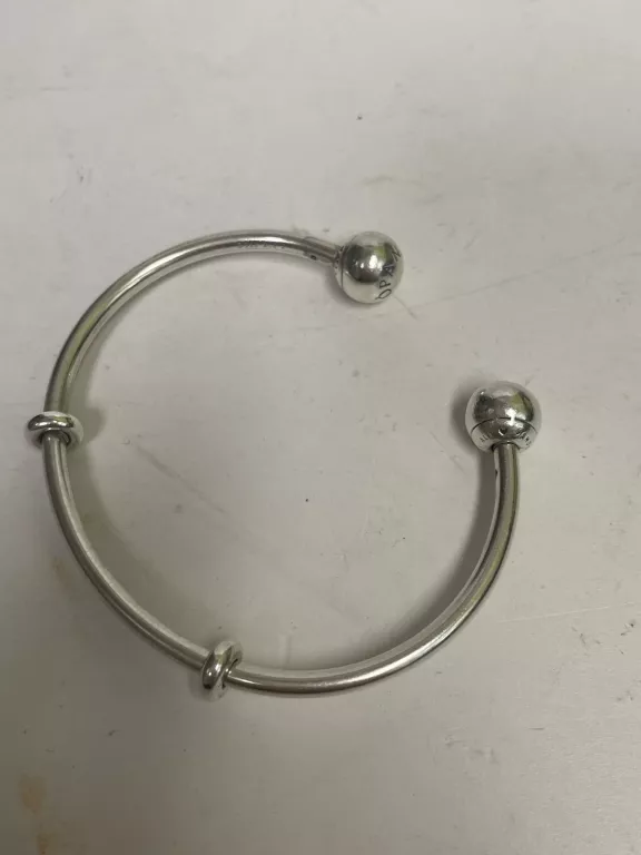 otwarta-bransoletka-bangle-pandora-moments-925-kolor-dominujacy-srebrny