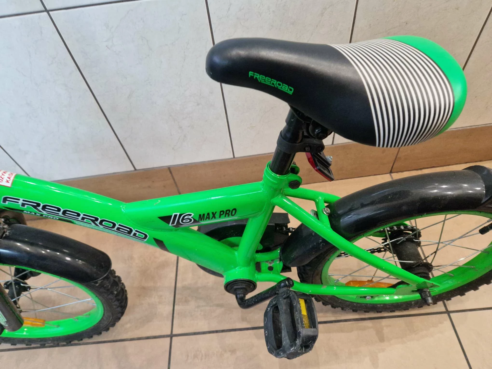 rowerek-dzieciecy-freeroad-16-max-pro-kolor-zielony