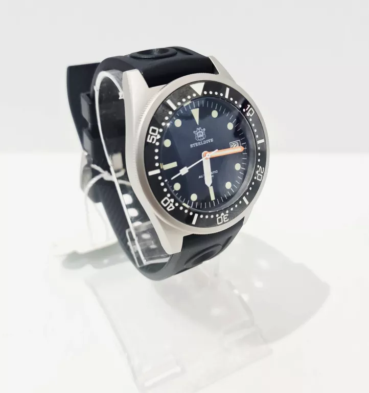 ZEGAREK STEELDIVE NH35
