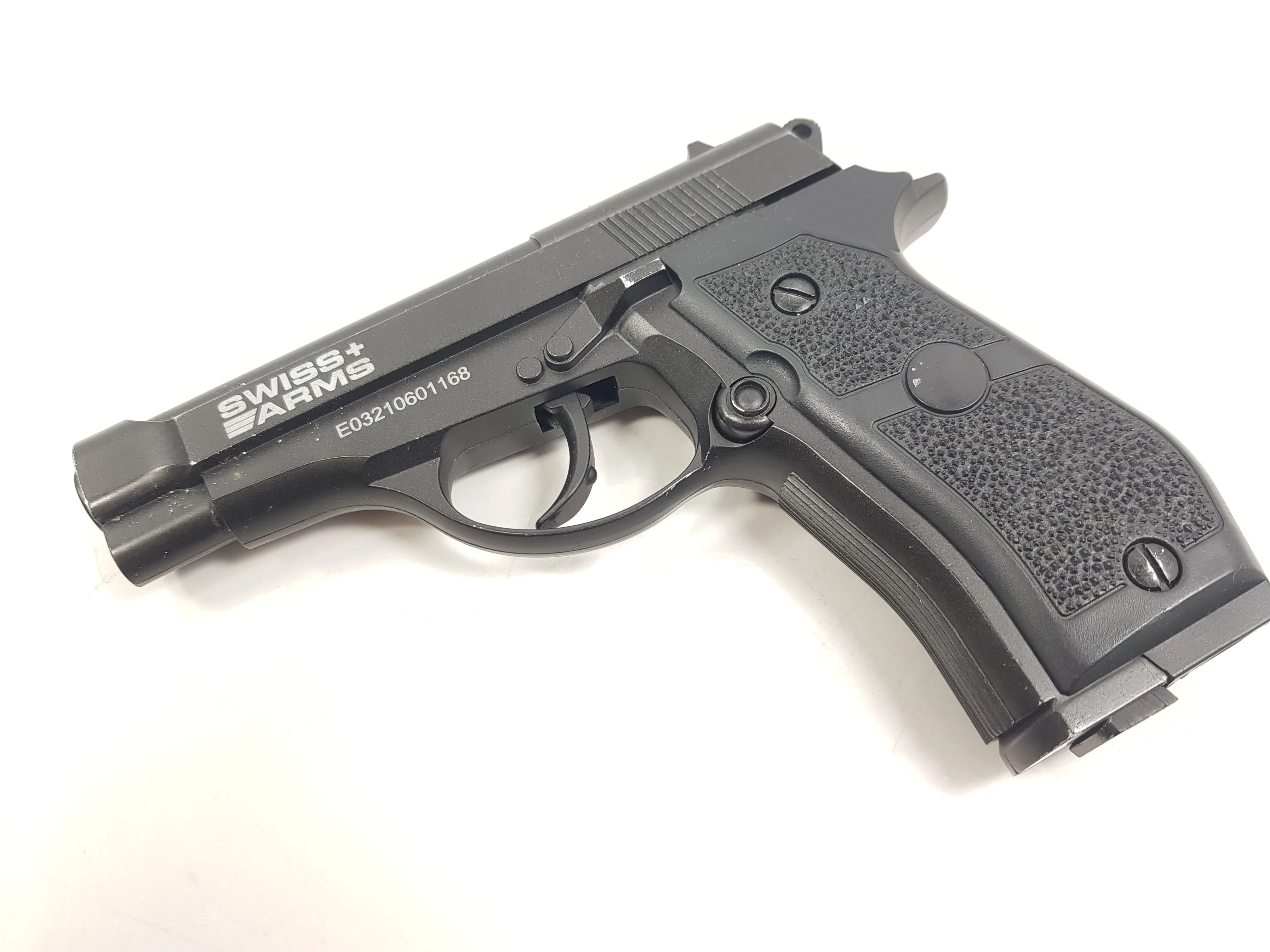 pistolet-gazowy-swiss-arms-p84-full-metal-45-mm-stan-uzywany