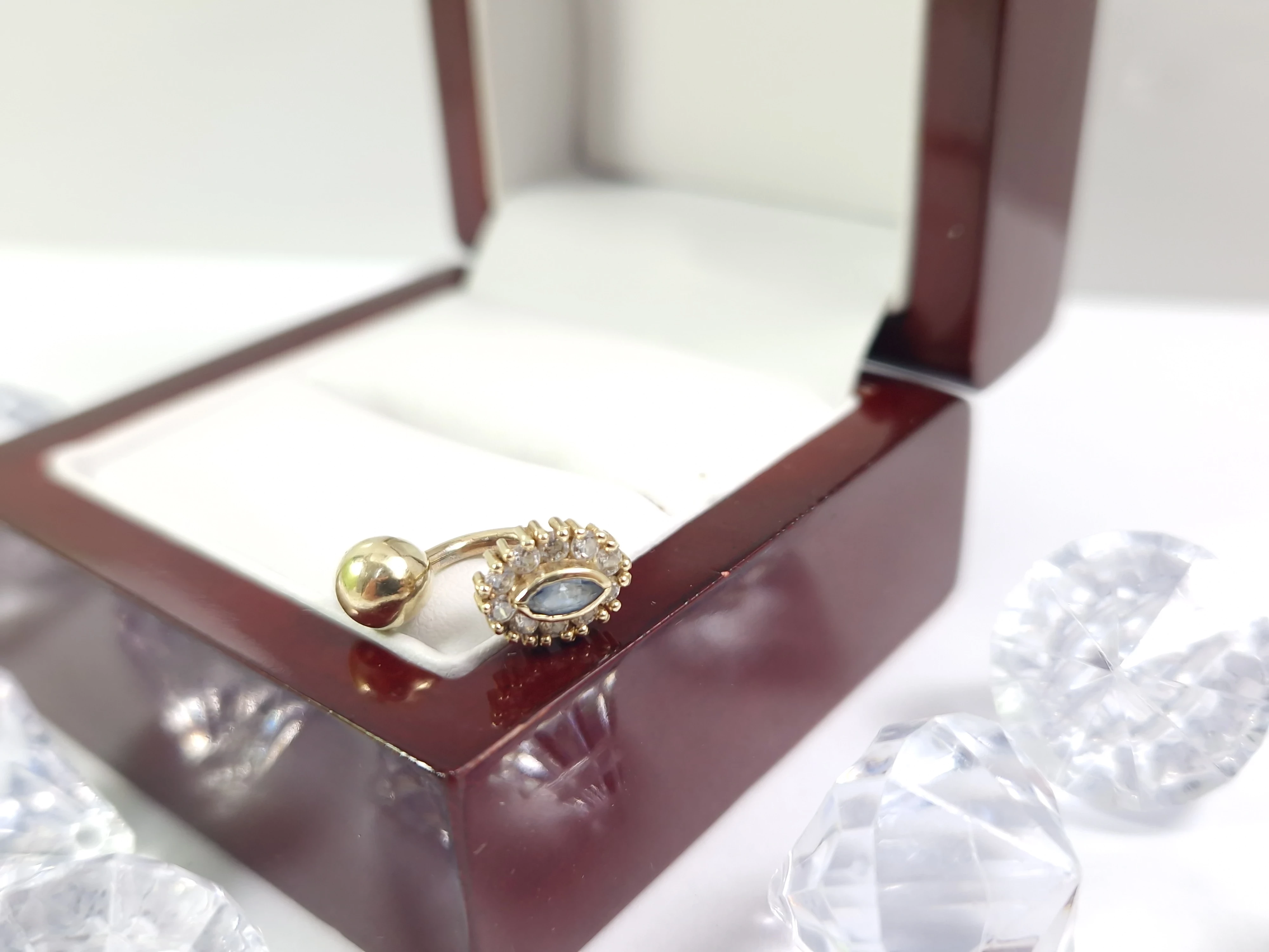 zloty-kolczyk-do-pepka-333169-28-czerwca-313-poznan-ska-x