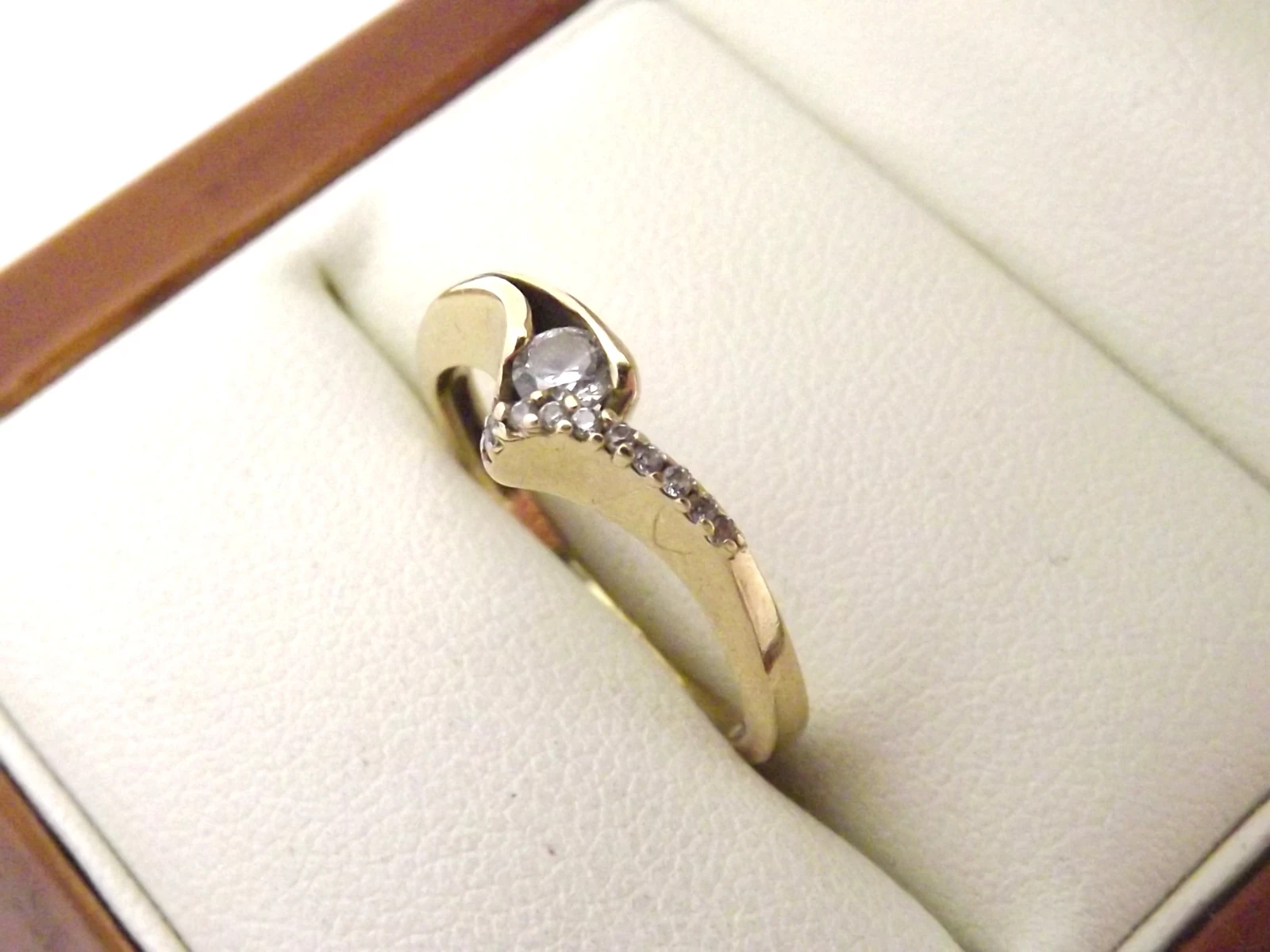 nieziemski-zloty-pierscionek-190-g-333-r14-rodzaj-2205-2