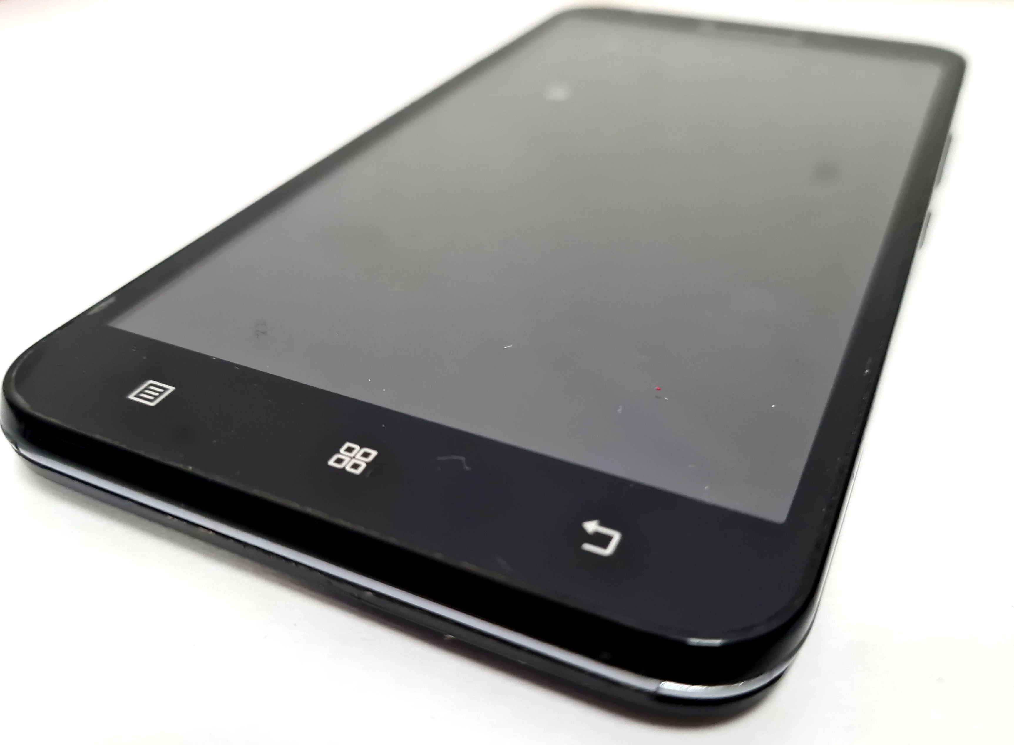 telefon-lenovo-a916-opis-typ-smartfon