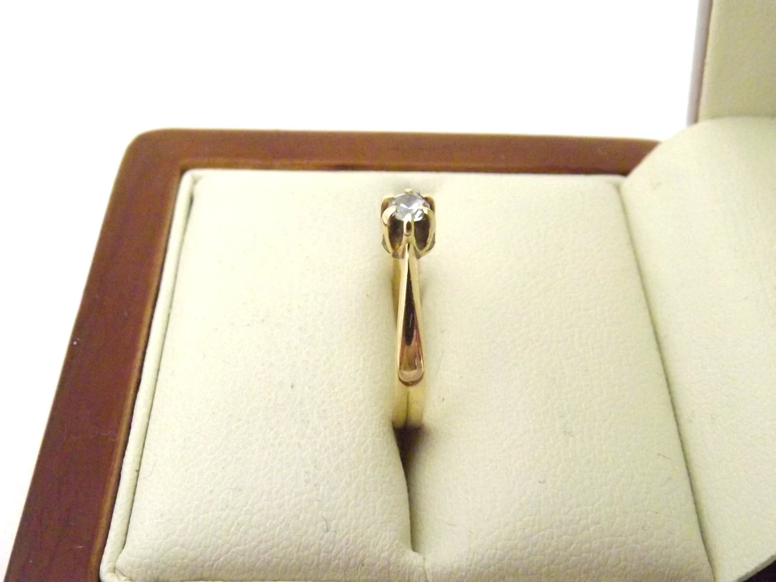 klasyczny-zloty-pierscionek-160g-585-material-15835-2