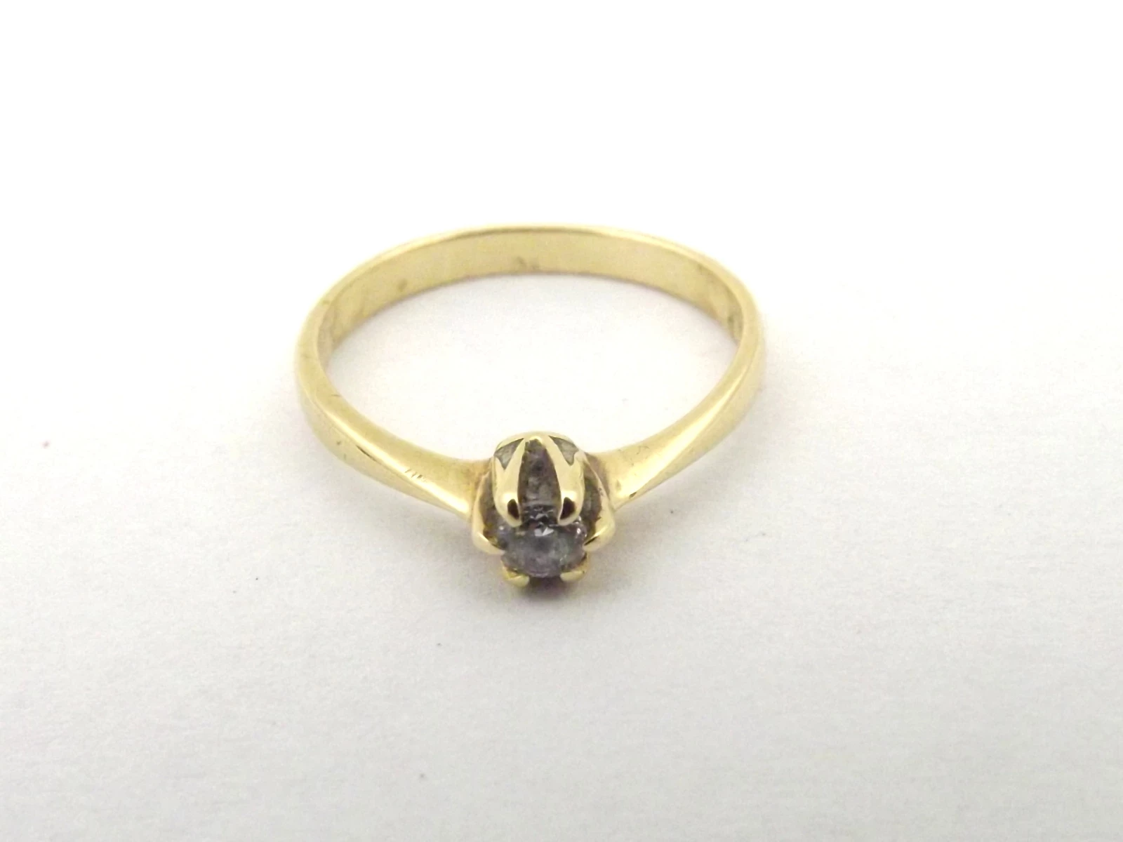 klasyczny-zloty-pierscionek-160g-585-kamien-17088-128