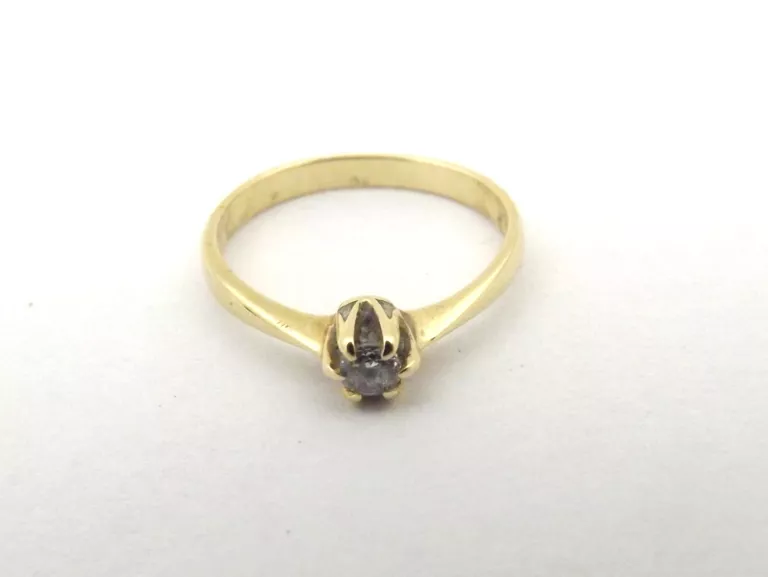 klasyczny-zloty-pierscionek-160g-585-kamien-17088-128