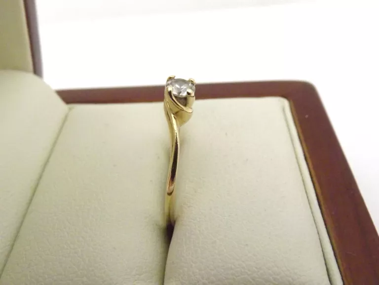 zloty-pierscionek-z-drobnym-oczkiem-151g-585r14-rodzaj-2205-16