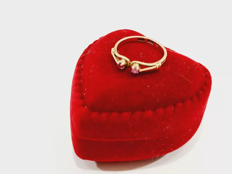 zloty-pierscionek-rozmiar-11-kamien-inny-kamien