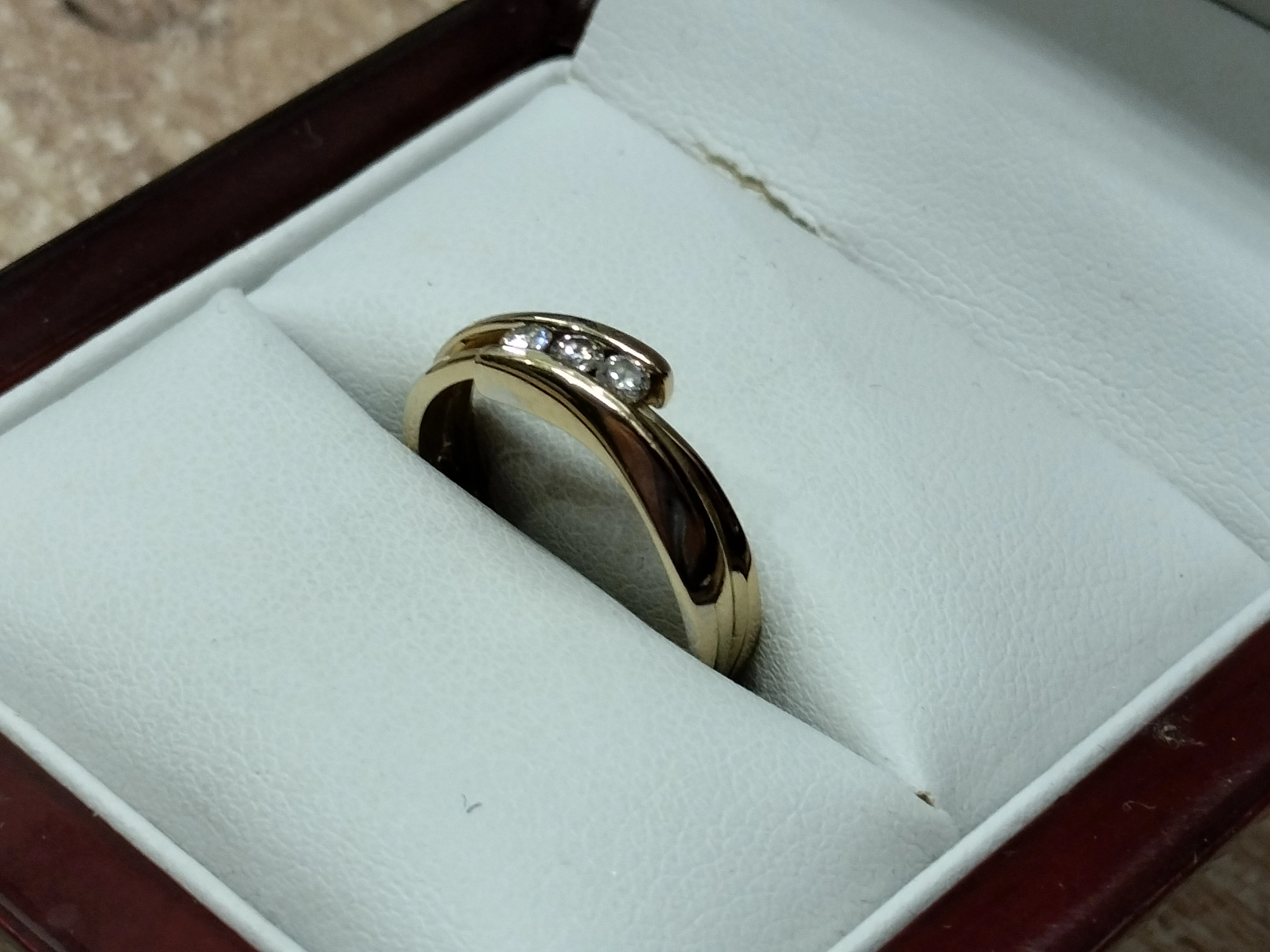 zloty-pierscionek-z-diamentami-3-szt-apart-kamien-17088-8