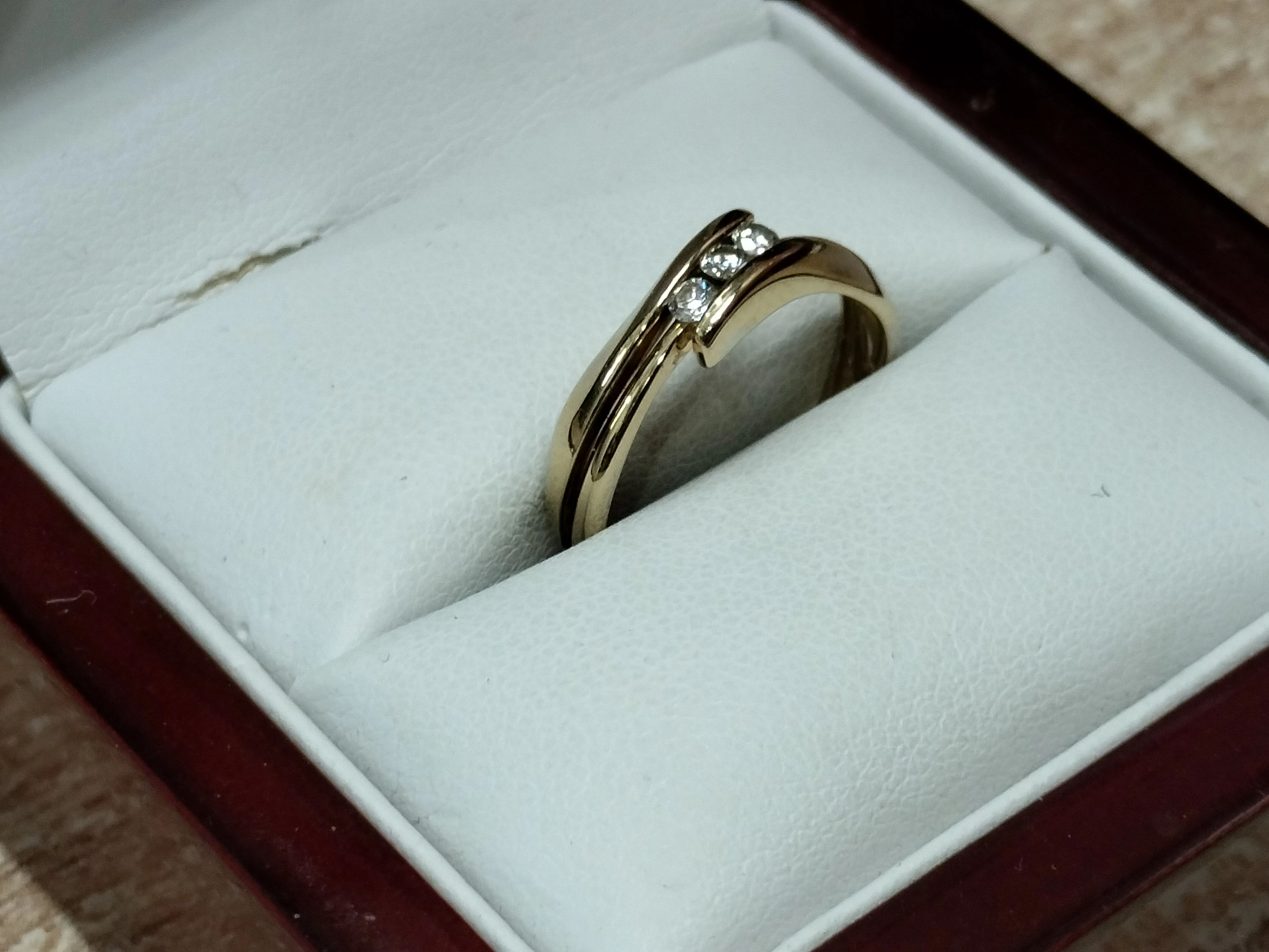 zloty-pierscionek-z-diamentami-3-szt-apart-rozmiarsrednica-wew-mm-101567