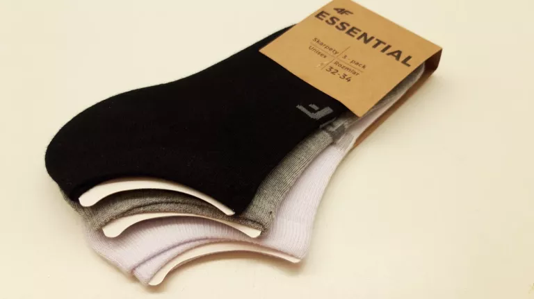SKARPETY STOPKI 4F ESSENTIAL 3 PARY 32-34 CZARNY