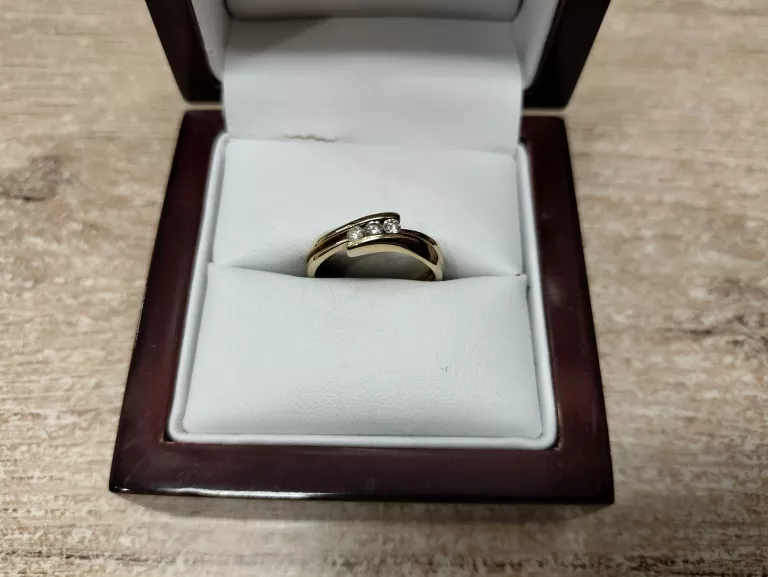 zloty-pierscionek-z-diamentami-3-szt-apart-rynek-2-sj-olawa