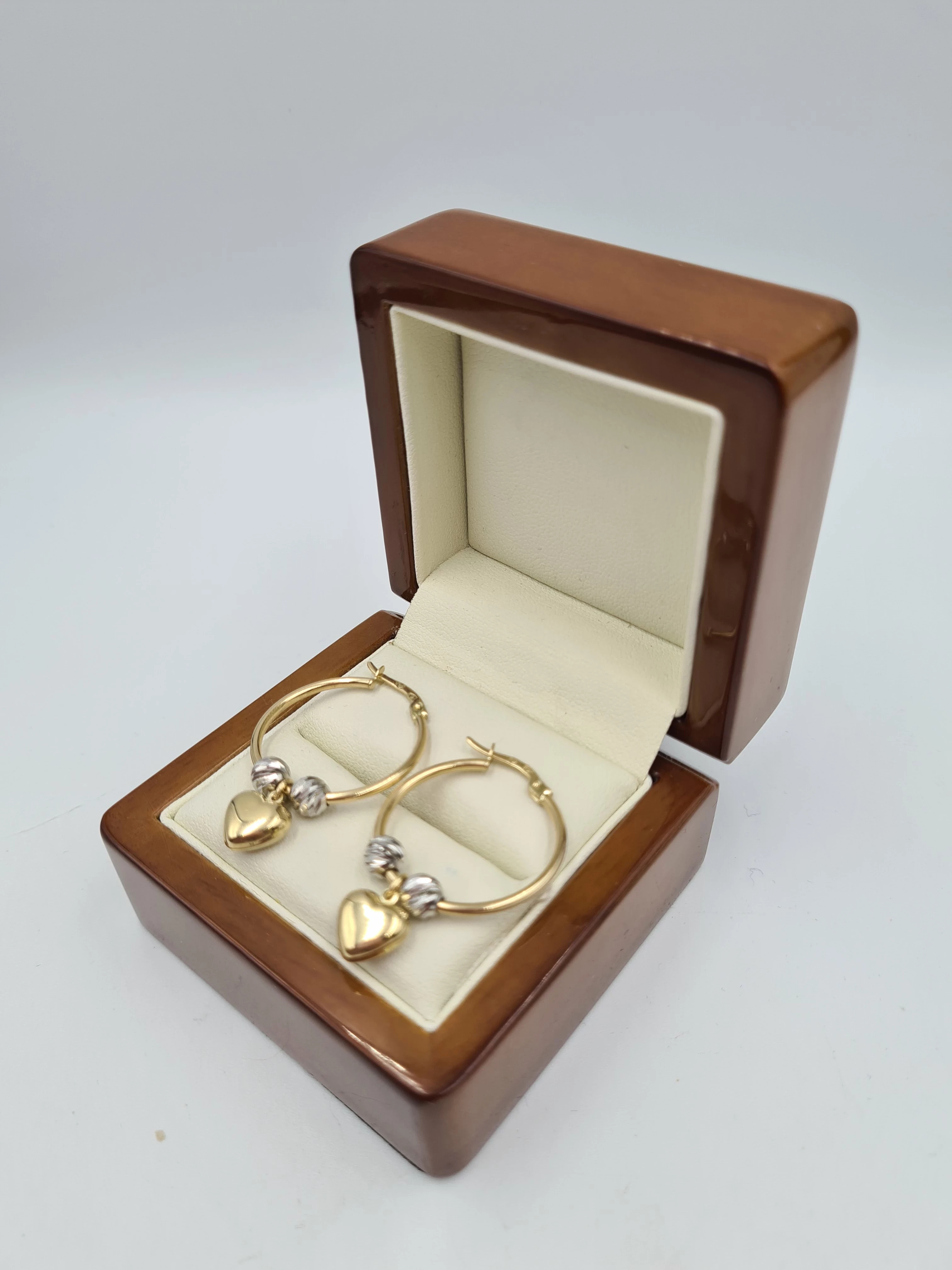 zlote-kolczyki-kola-serca-marka-inna-marka