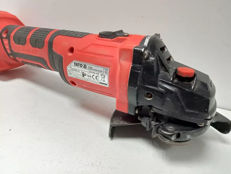 BEZPRZEWODOWA SZLIFIERKA KĄTOWA YATO YT-82829