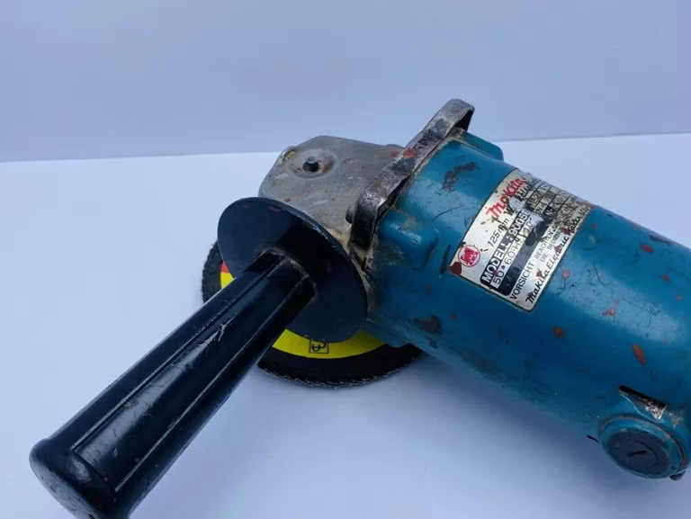 SZLIFIERKA KĄTOWA MAKITA 9005B