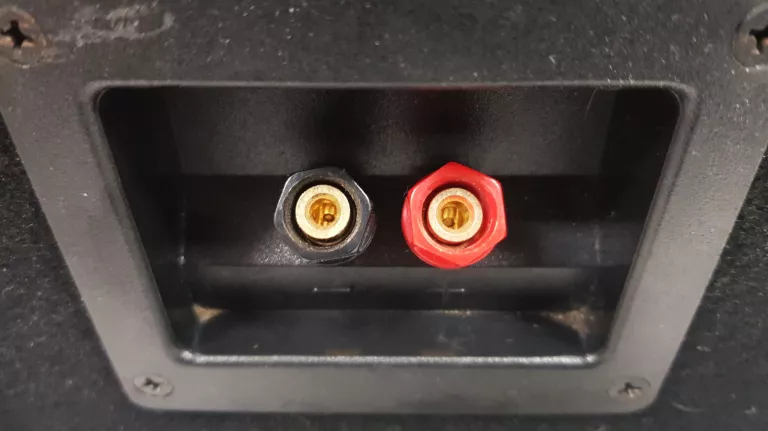 subwoofer-samochodowy-blaupunkt-ean-gtin-4260499850593