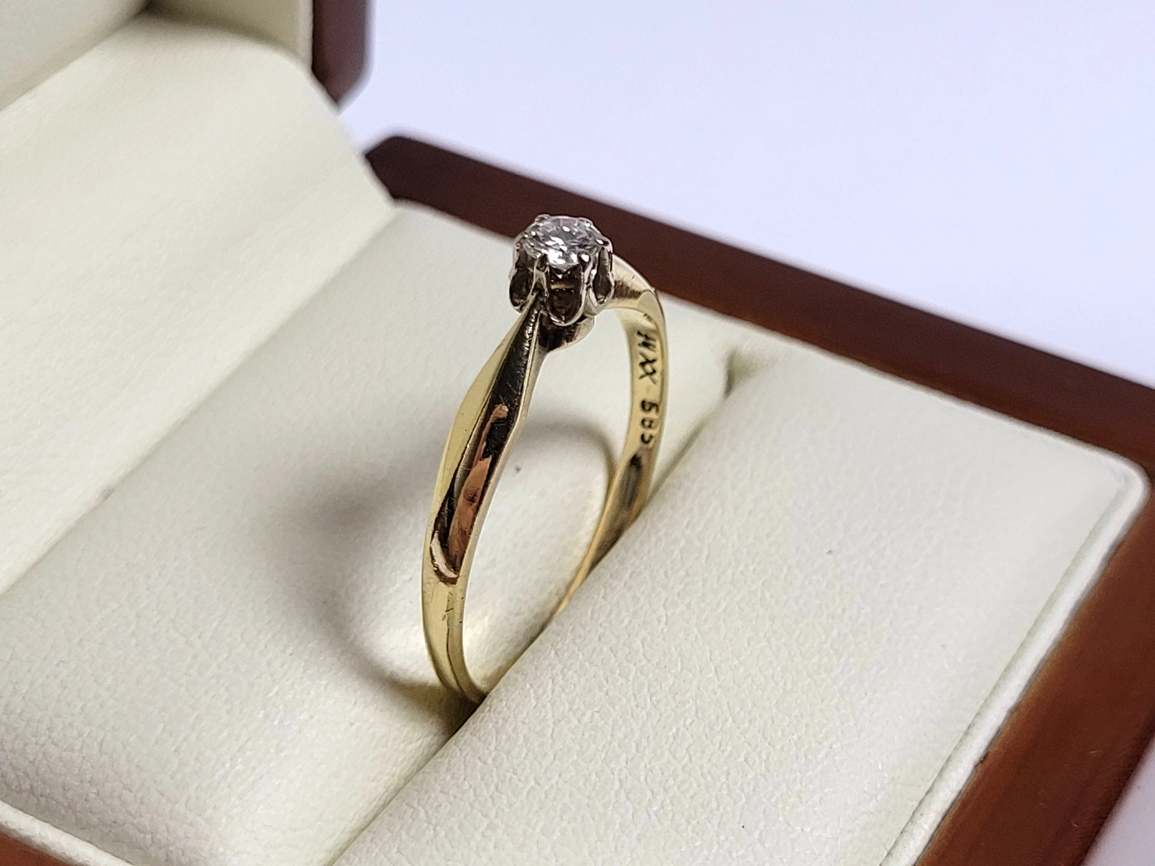 sliczny-zloty-pierscionek-z-brylantem-192gr-585-material-15835-2