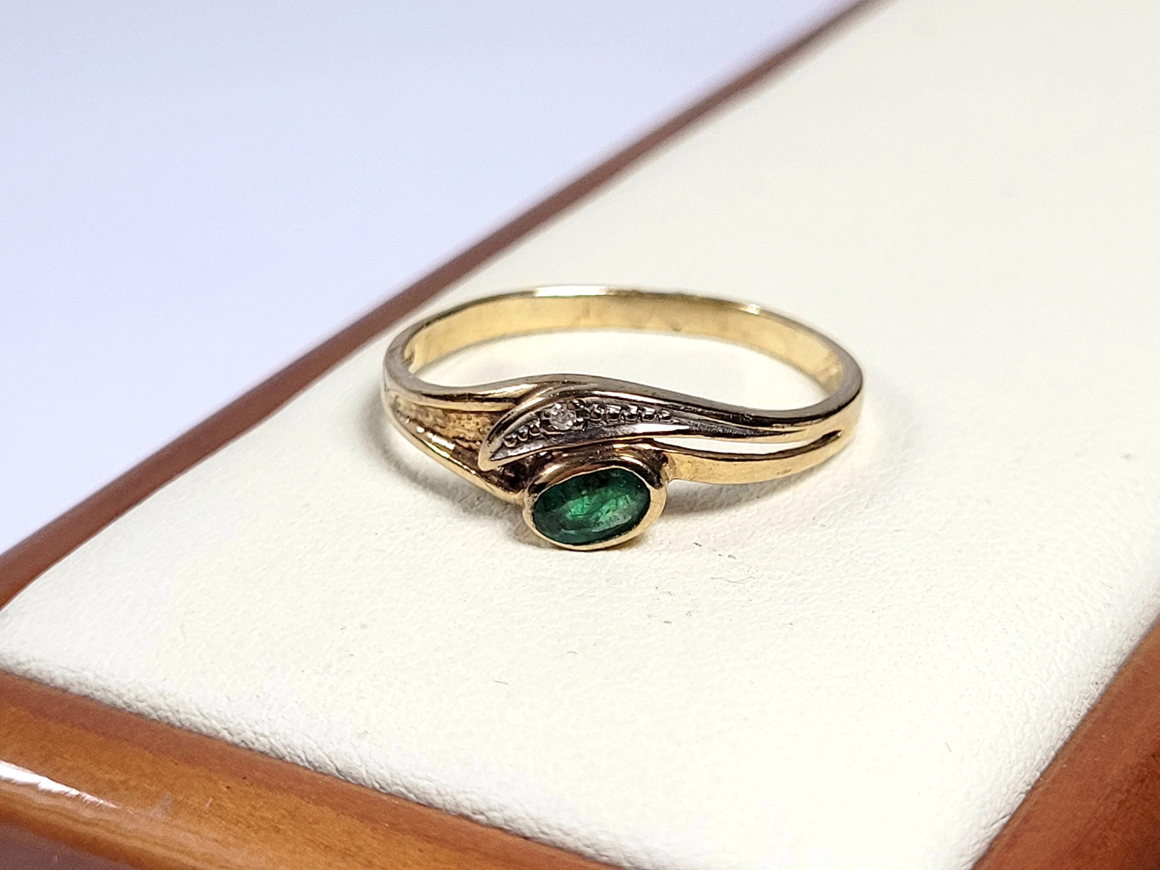 sliczny-zloty-pierscionek-z-diamentem-170-gr-333-18-zamkowa-19-wegorzewo