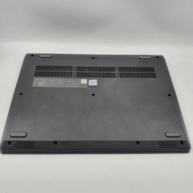 LAPTOP LENOVO V14-ADA AMD RYZEN 3/8GB/256GB WIN10