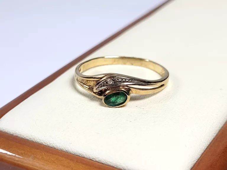 sliczny-zloty-pierscionek-z-diamentem-170-gr-333-18-zamkowa-19-wegorzewo