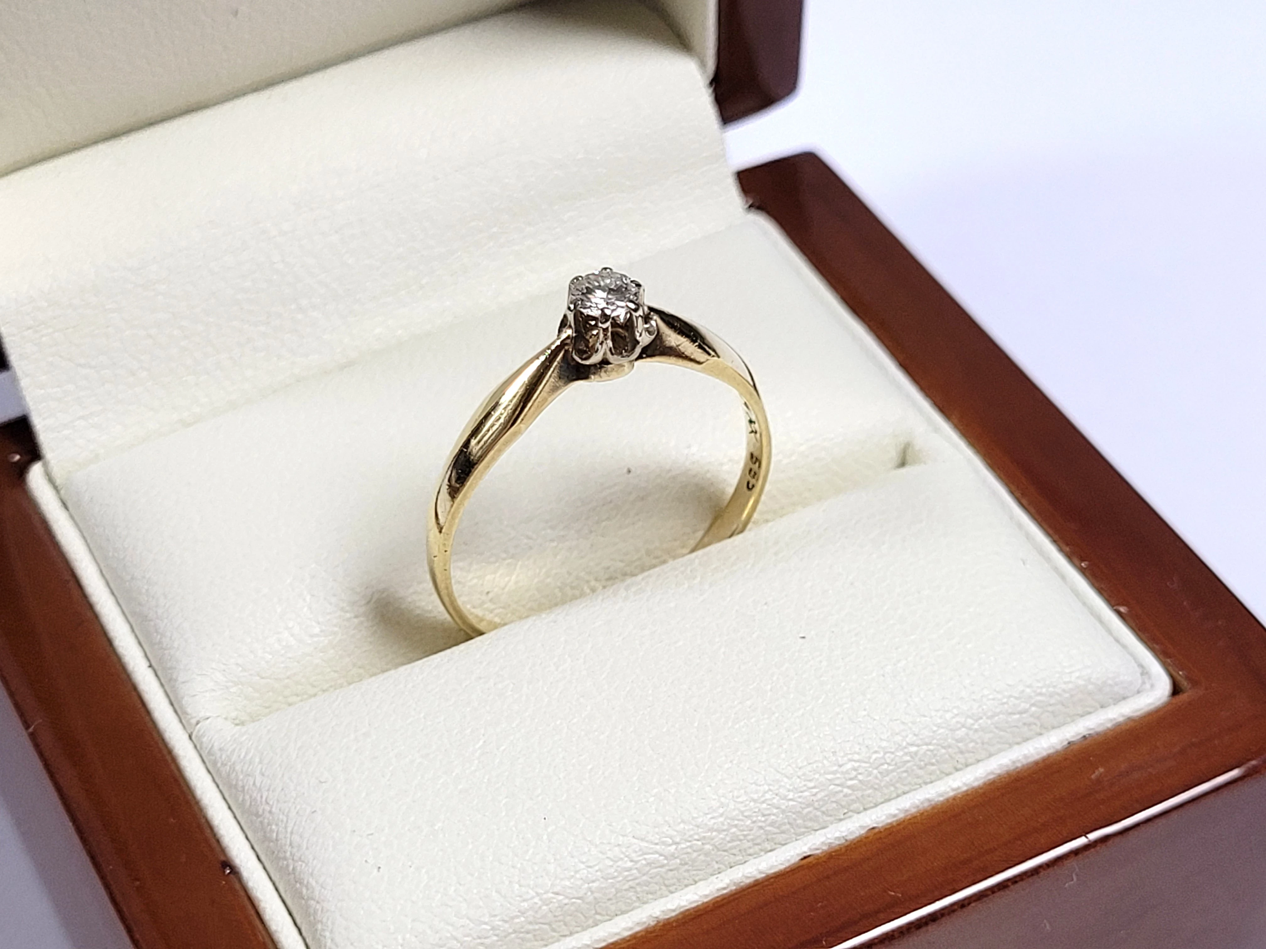 sliczny-zloty-pierscionek-z-brylantem-192gr-585-rodzaj-2205-2