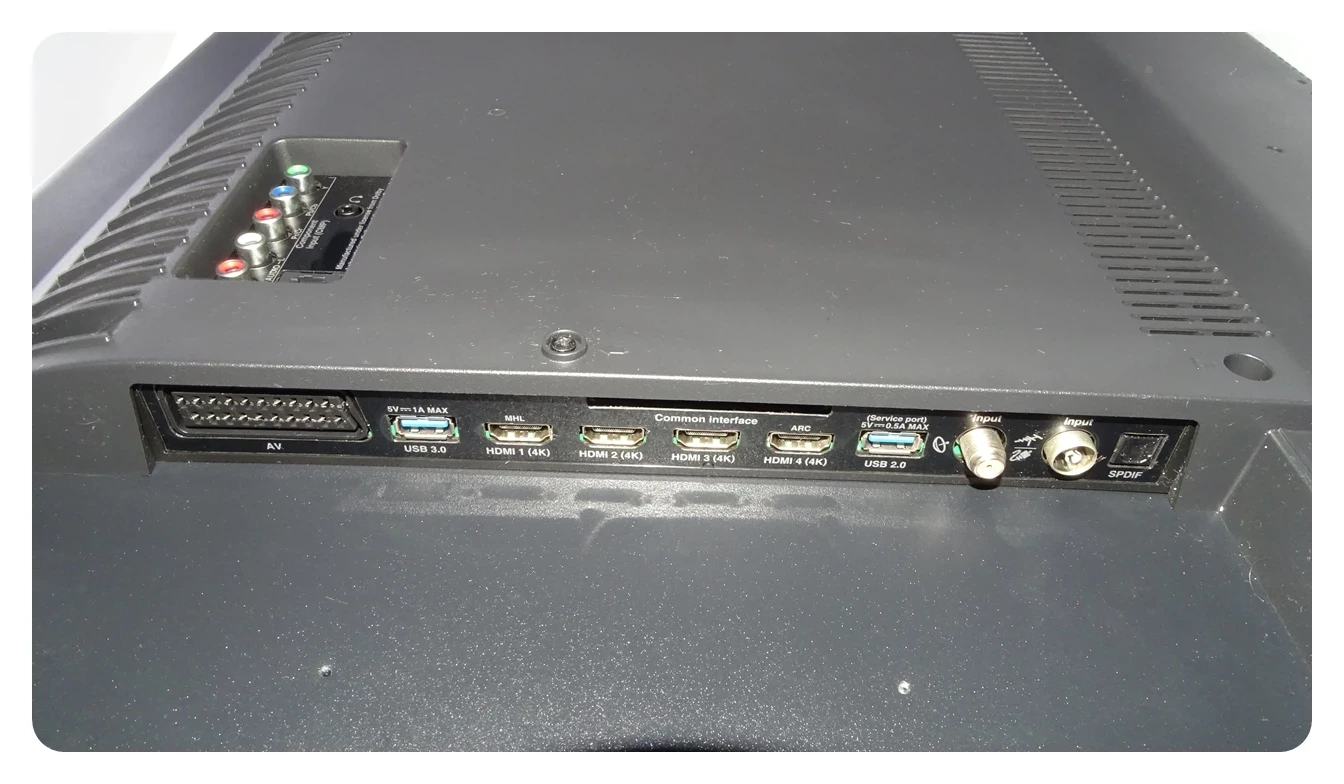 telewizor-thomson-40ua6406-4k-uhd-40-cali-klasa-efektywnosci-energetycznej-stara-klasyfikacja-dla-produktow-uzywanych