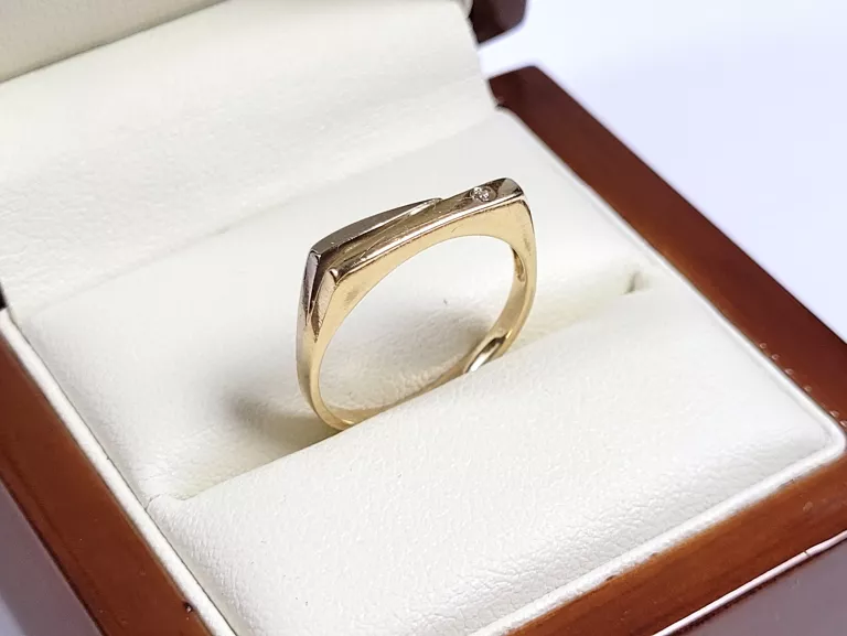 piekny-zloty-pierscionek-z-brylantem-241-gr-585-stan-11323-2