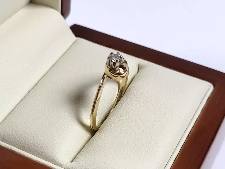 cudowny-zloty-pierscionek-z-brylantem-193-585-r12-rodzaj-2205-16