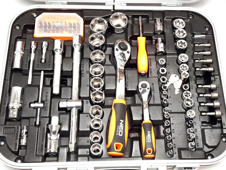 ZESTAW NARZĘDZI NEO TOOLS 01-310
