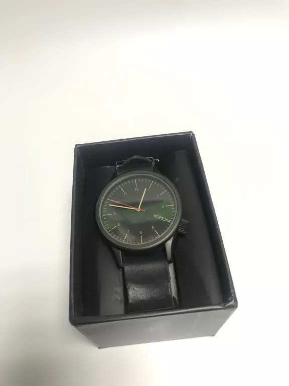 ZEGAREK KOMONO THE MAGNUS