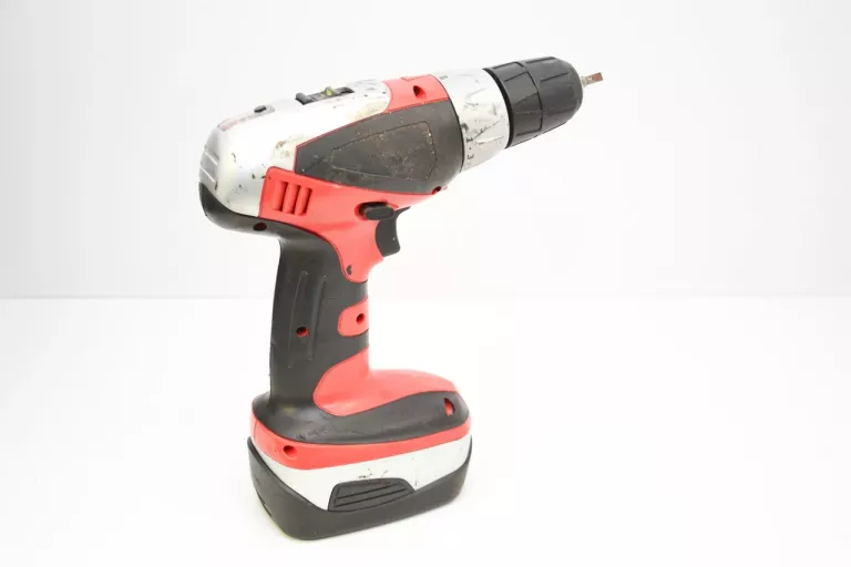 wkretarka-z-akumulatorem-i-ladowarka-kod-producenta-brak