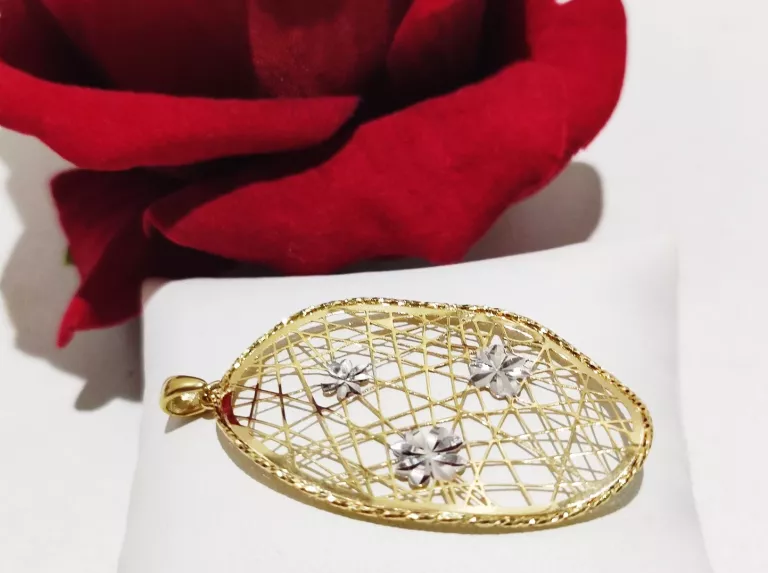 ŚLICZNA AŻURKOWA ZAWIESZKA 585CT