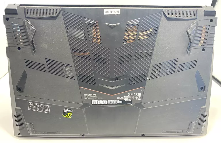 LAPTOP MSI GF75 I5 8GB GTX1050TI 240GBSSD WIN10