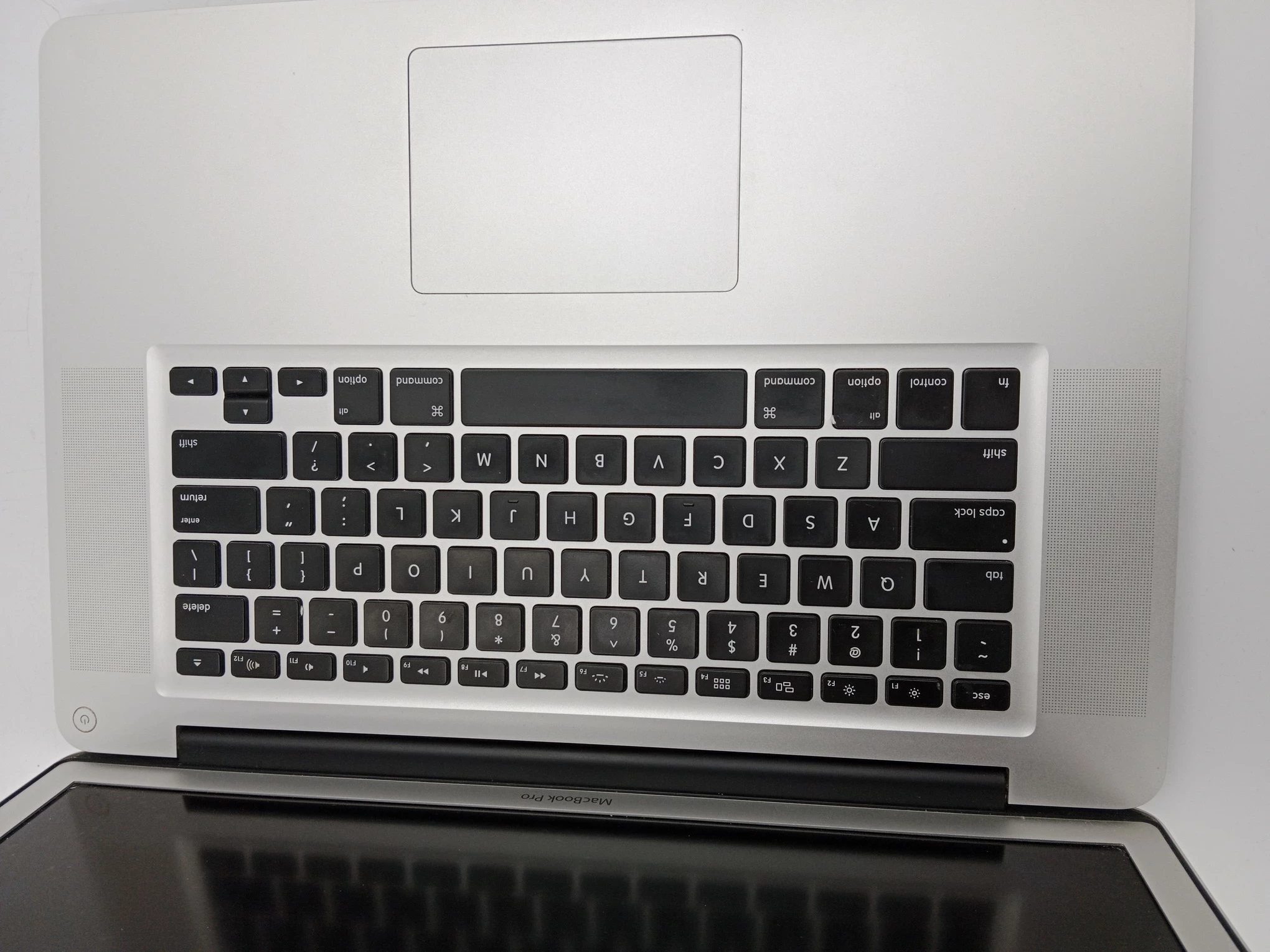 laptop-apple-macbook-pro-a1286-opis-seria-procesora-intel-core-i7