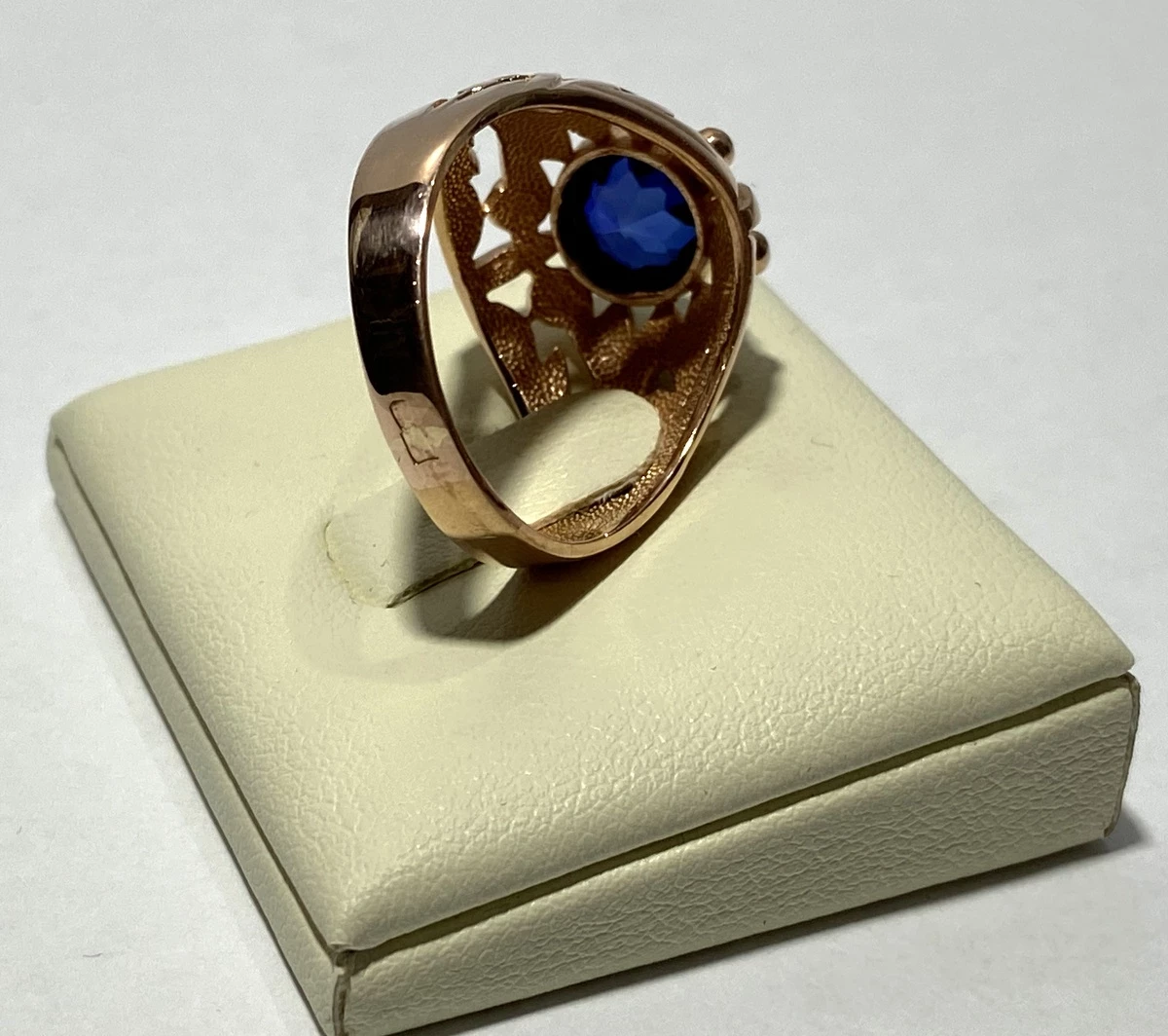 piekny-zloty-sygnet-585-material-zloto