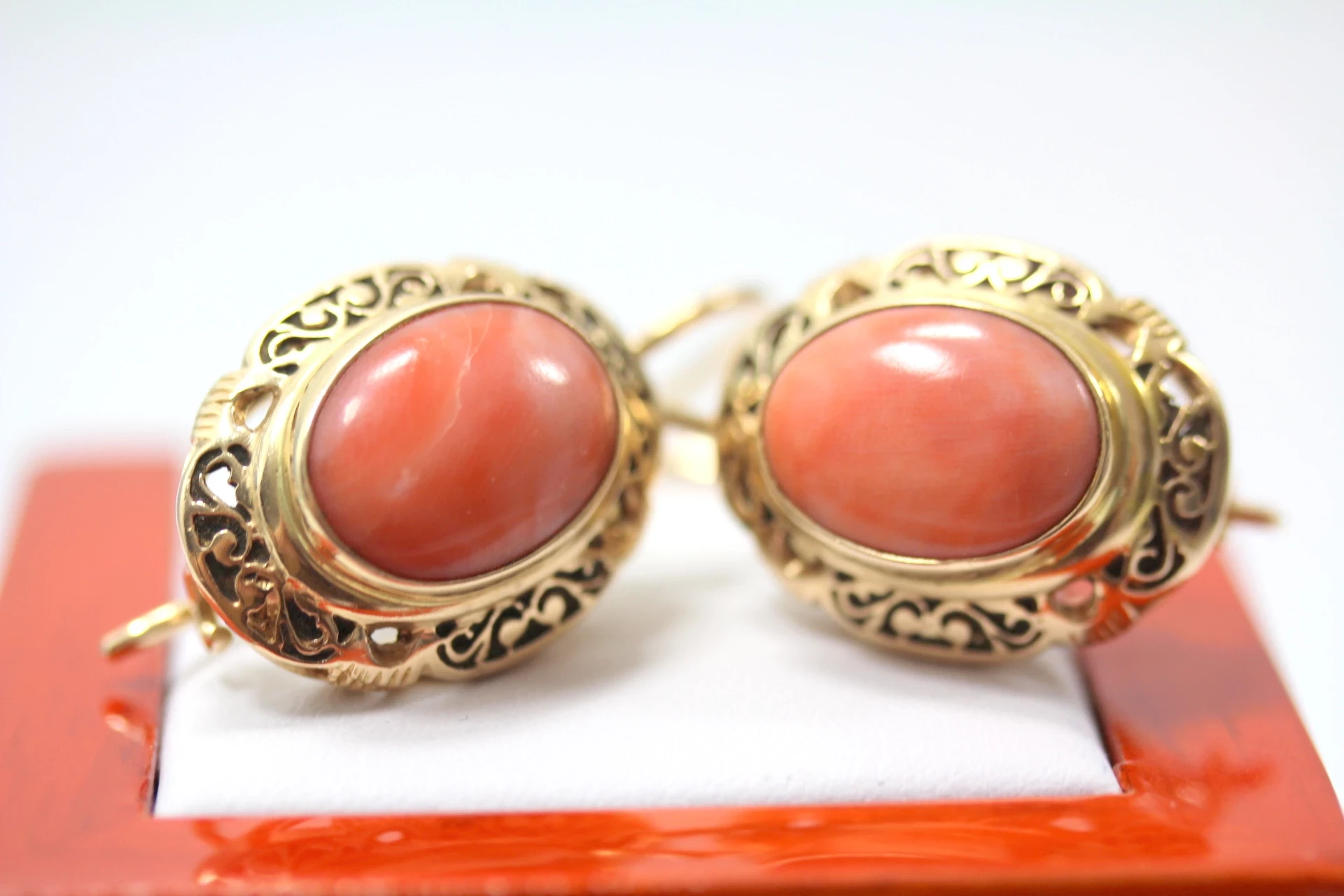 zlote-kolczyki-z-koralem-585-1531g-kamien-koral