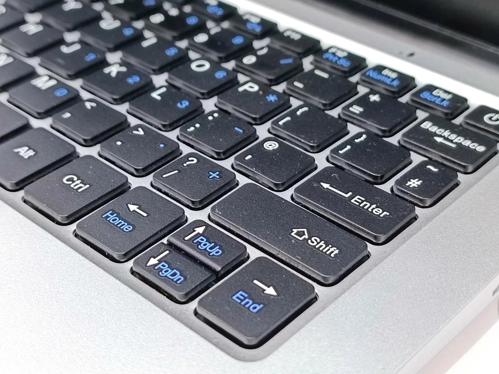 laptop-cavion-101-mini-1gb-ramatomdysk-32gb-ean-gtin-5901821993333