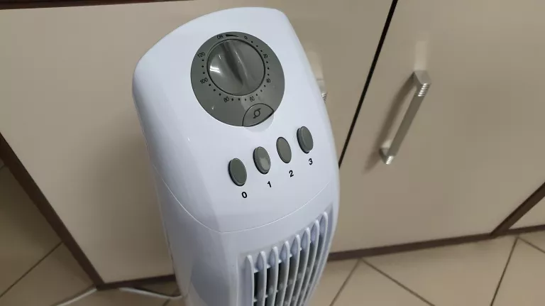 wentylator-kolumnowy-airnaturel-tf-37-bialy-stan-uzywany