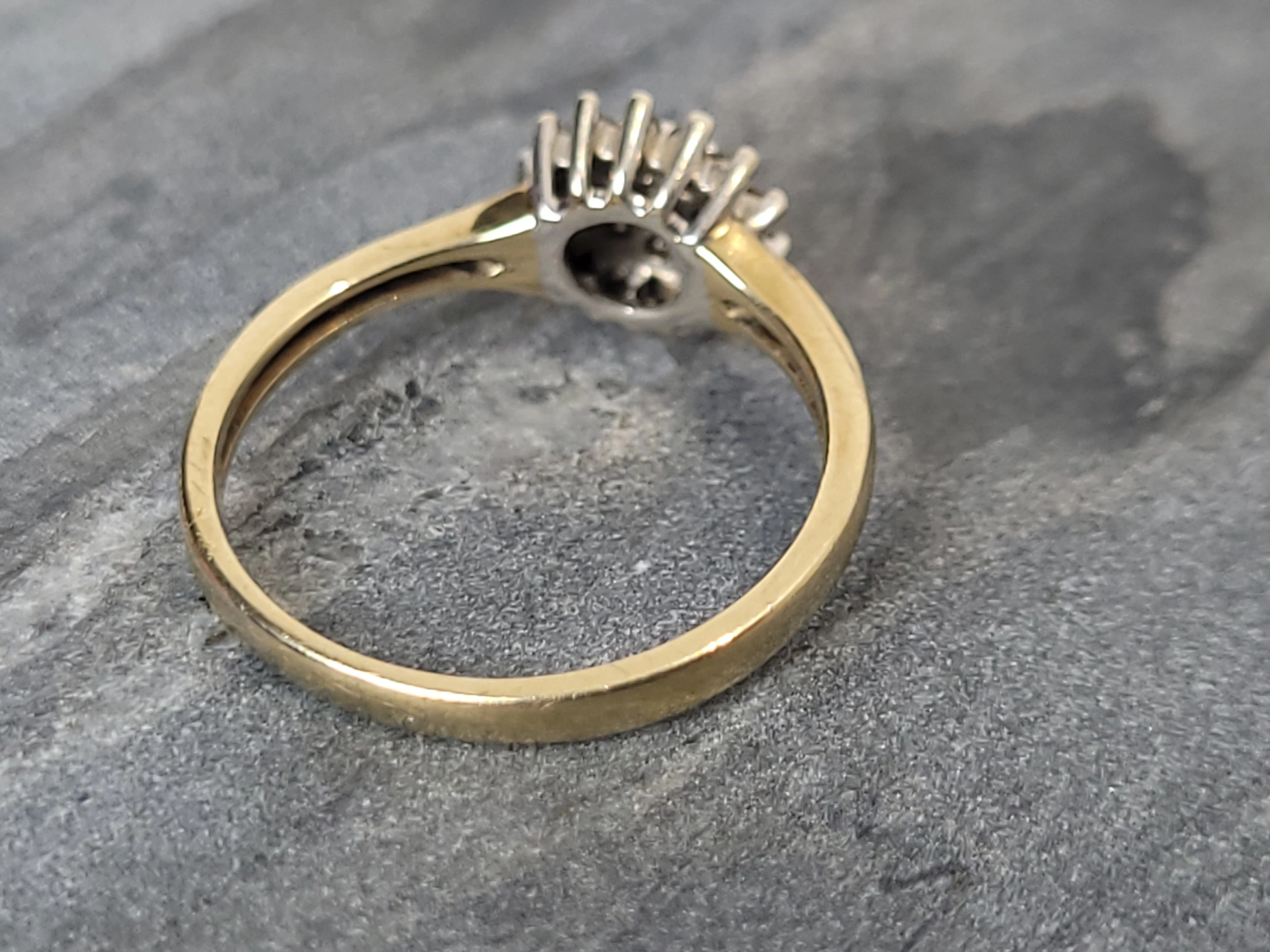 zloty-pierscionek-z-brylantami-pr375-196-g-material-15835-2