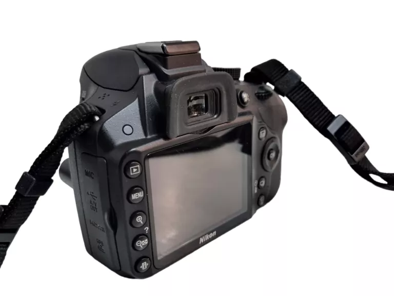 APARAT NIKON D3200 BODY PRZEBIEG 2522 + POKROWIEC