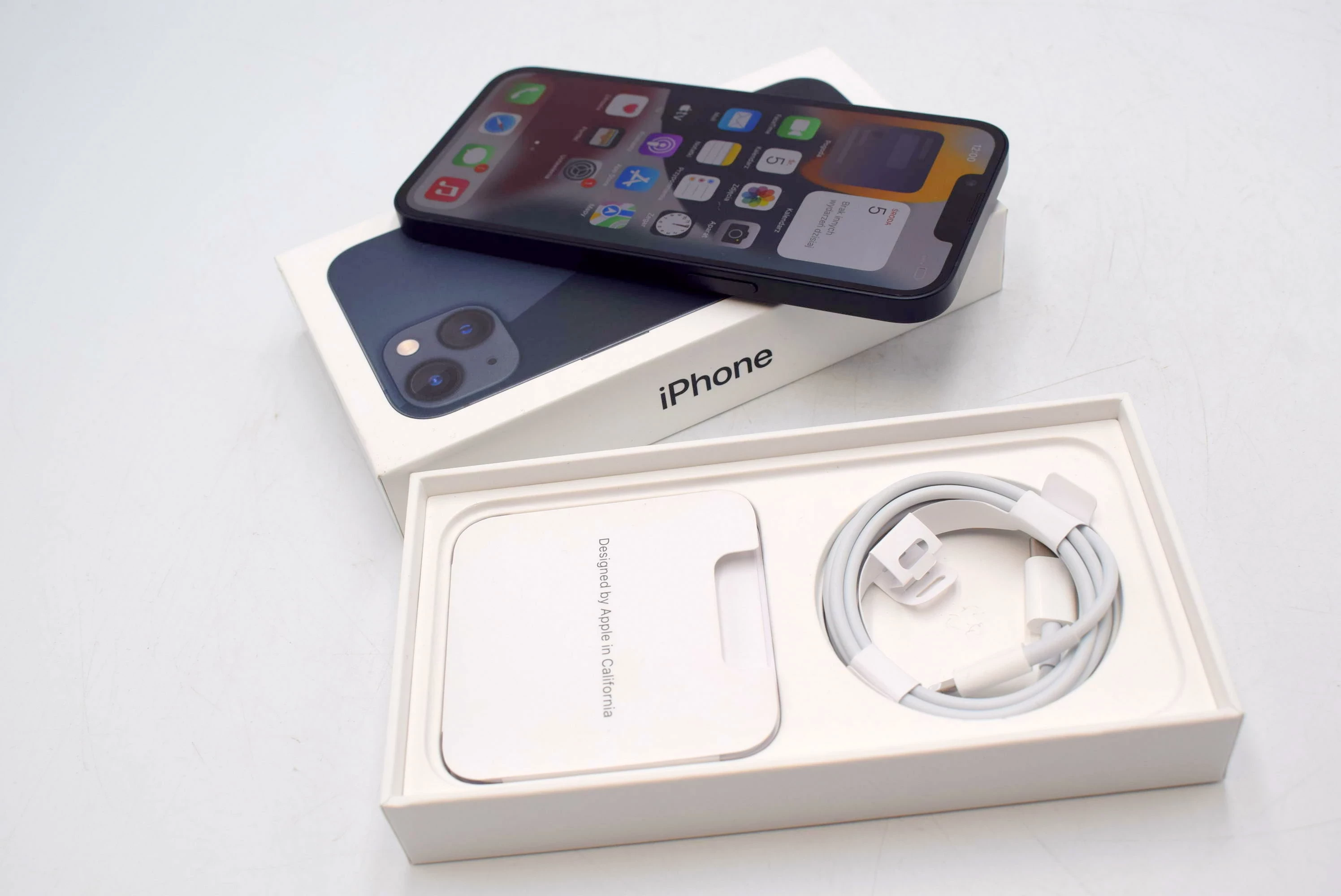 telefon-apple-iphone-13-4gb-128gb-gwarancja-stan-powystawowy