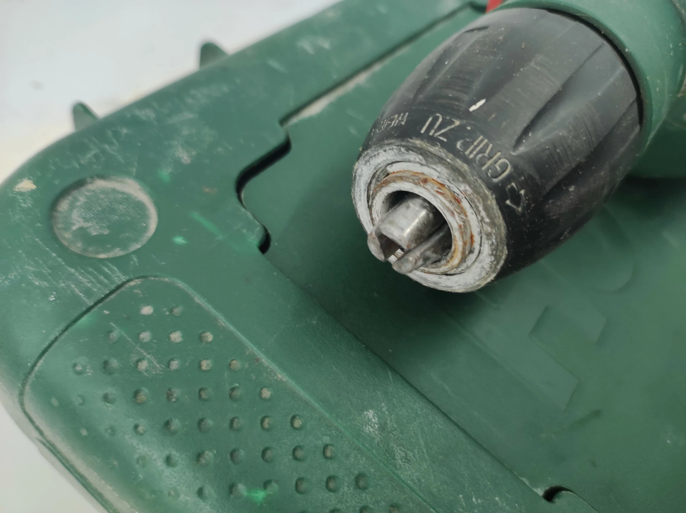 wiertarka-udarowa-bosch-psb-650-re-waga-wiertarki-16