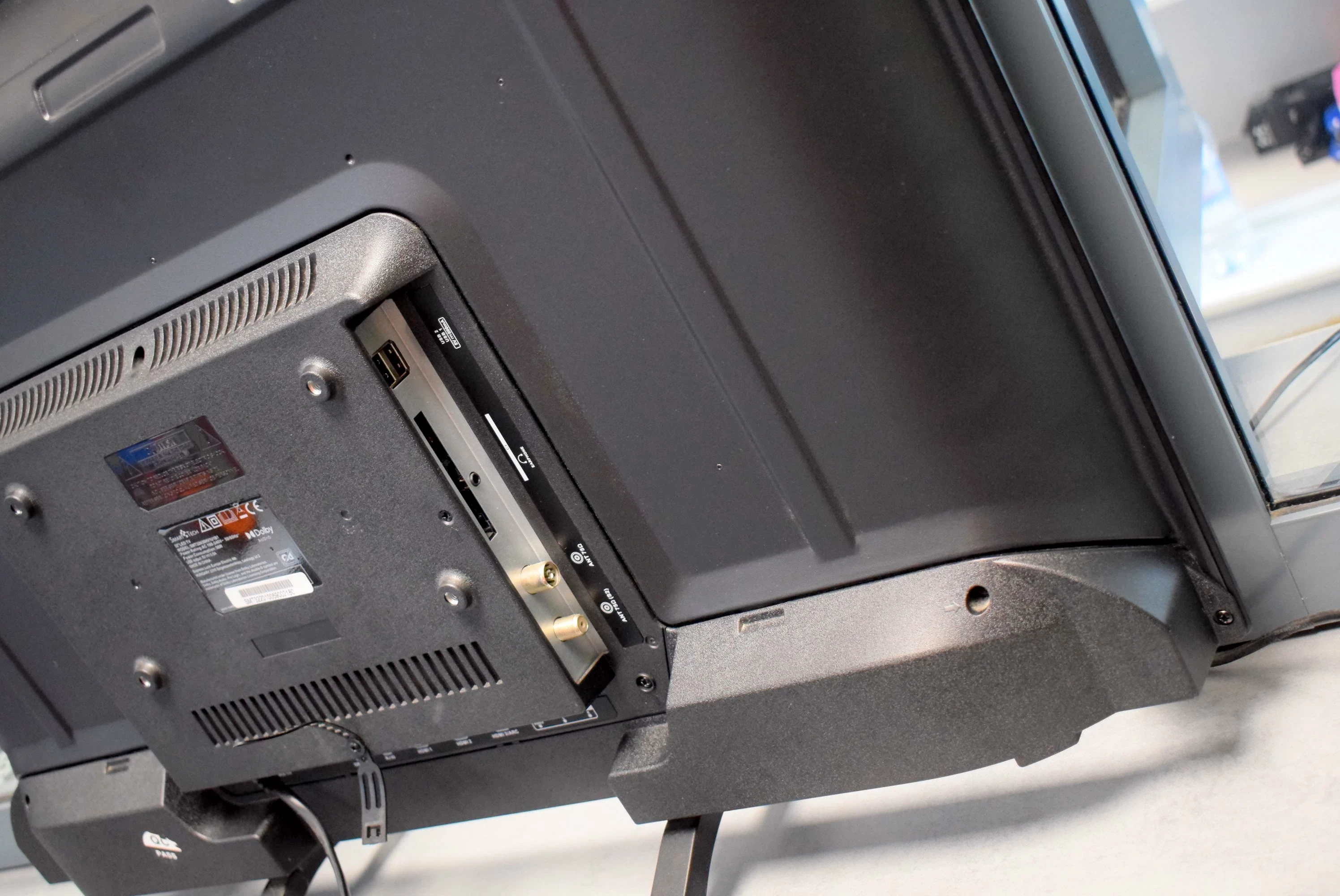 telewizor-led-32-smarttech-smt32n30hv-smart-typ-telewizora-led