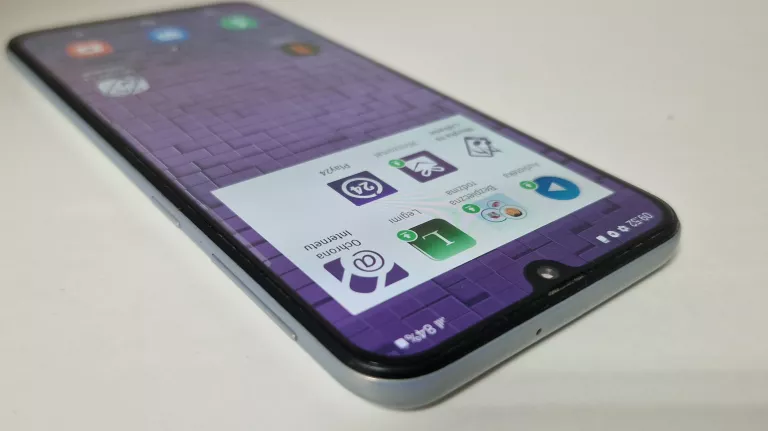 SAMSUNG GALAXY A40